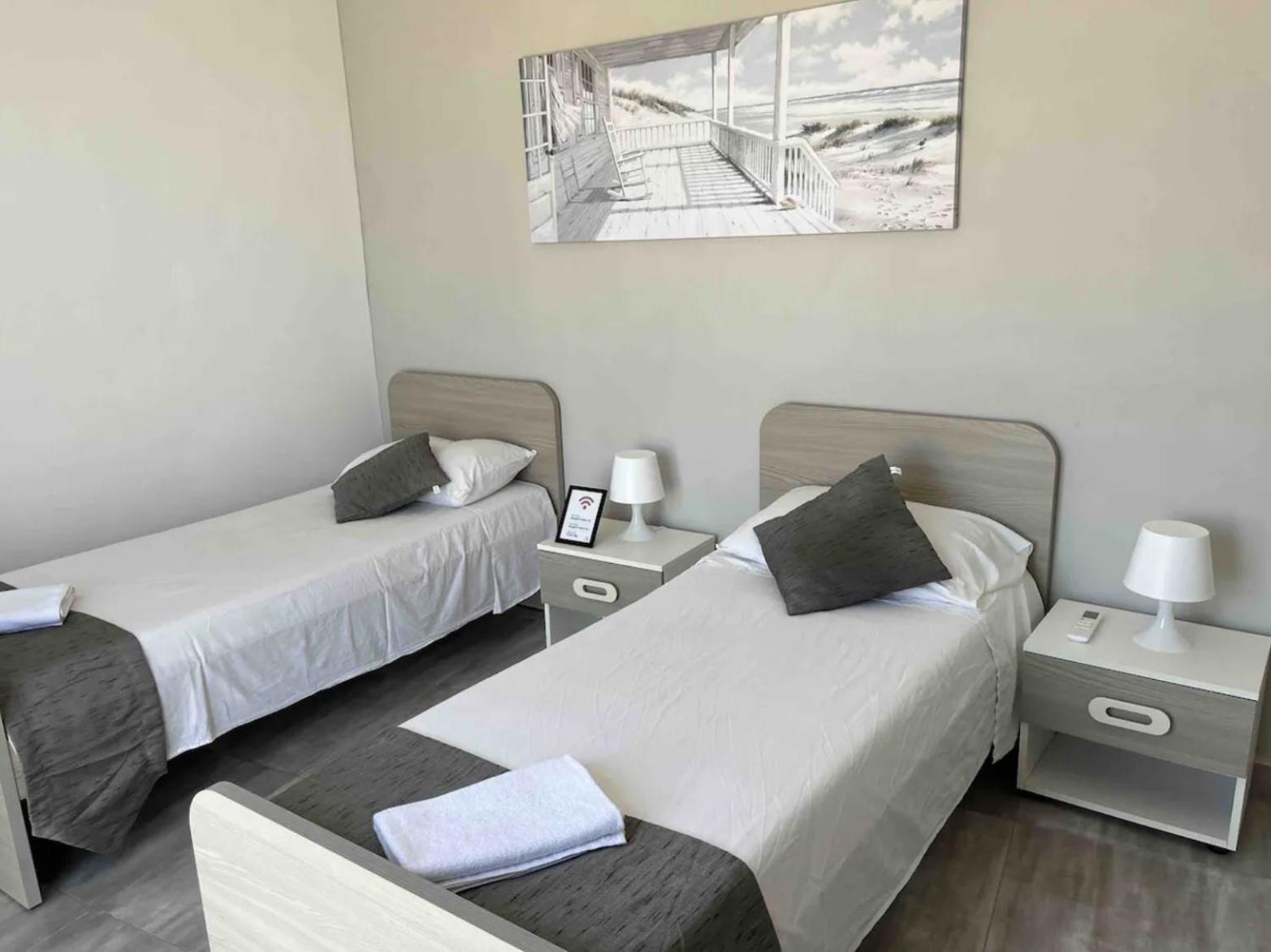 F12 Room 1, Private Room Two Single Beds Shared Bathroom In Shared Flat Msida Eksteriør bilde