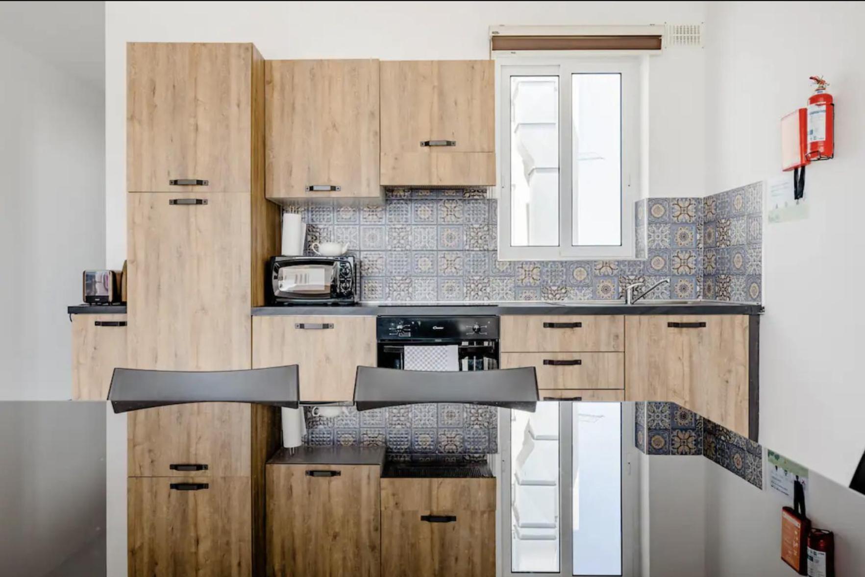 F12 Room 1, Private Room Two Single Beds Shared Bathroom In Shared Flat Msida Eksteriør bilde