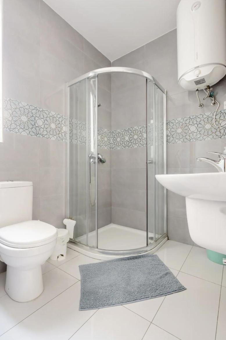 F12 Room 1, Private Room Two Single Beds Shared Bathroom In Shared Flat Msida Eksteriør bilde